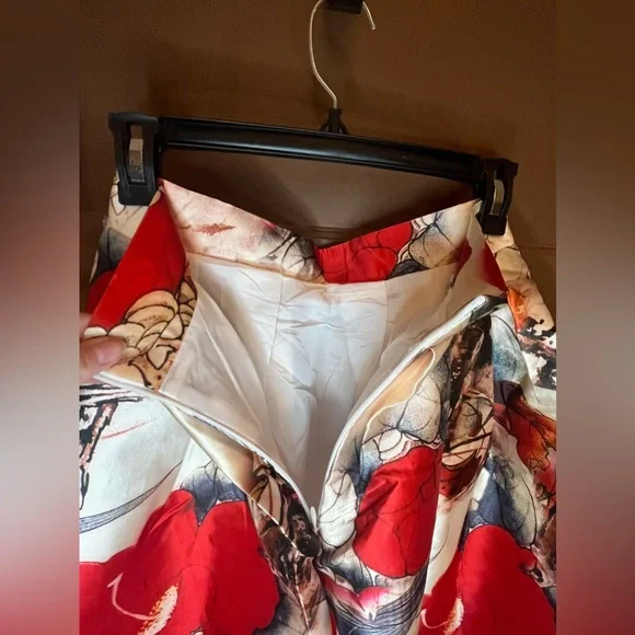 ❌SOLD❌Full A-Line Skirt w/ Italian Flowers and Design Size S - Picture 7 of 8